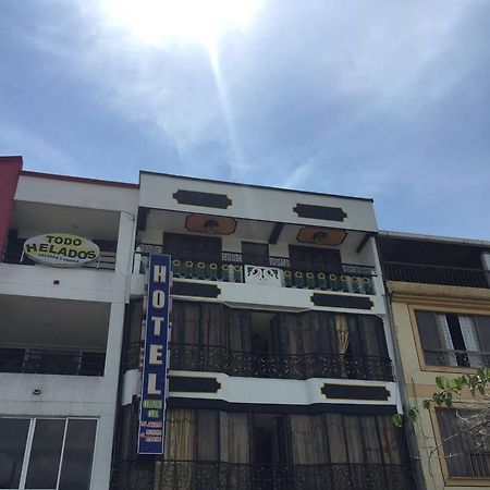 Hotel Confort Cuba Pereira Bagian luar foto
